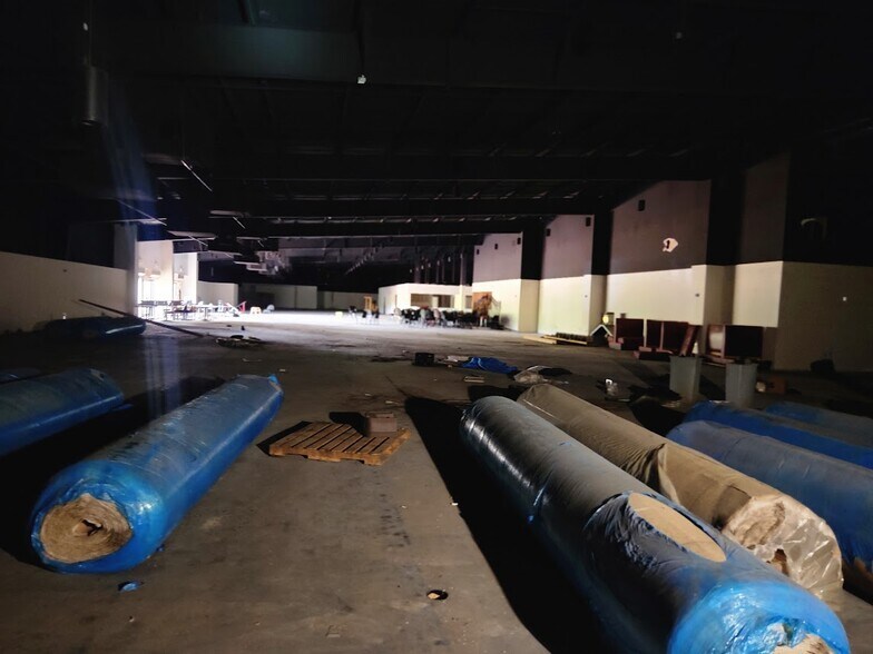 More Photos Of Martin Luther King Hwy, Eutaw Warehouse For Sale