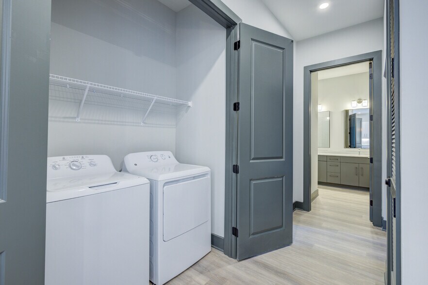 More Photos Of 352 S Walker St, Cary Apartments For Lease