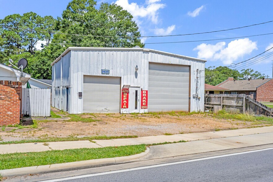More Photos Of 3601 Hospital St, Pascagoula Auto Repair For Sale