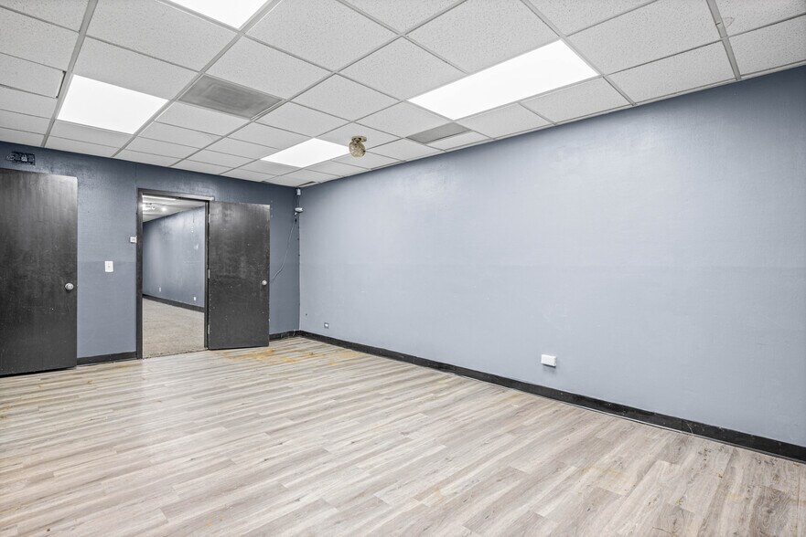 More Photos Of 21511 Van Dyke Ave, Warren Bank For Sale