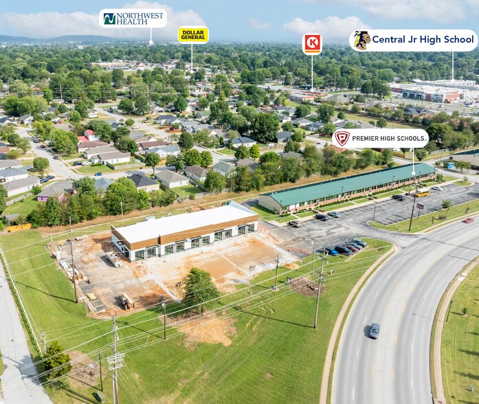 More Photos Of 845 White Rd, Springdale Storefront Retail Office For Lease