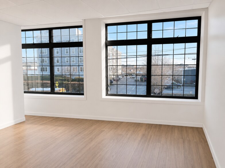 More Photos Of 369 Bank St, New London Storefront Retail Residential For Lease