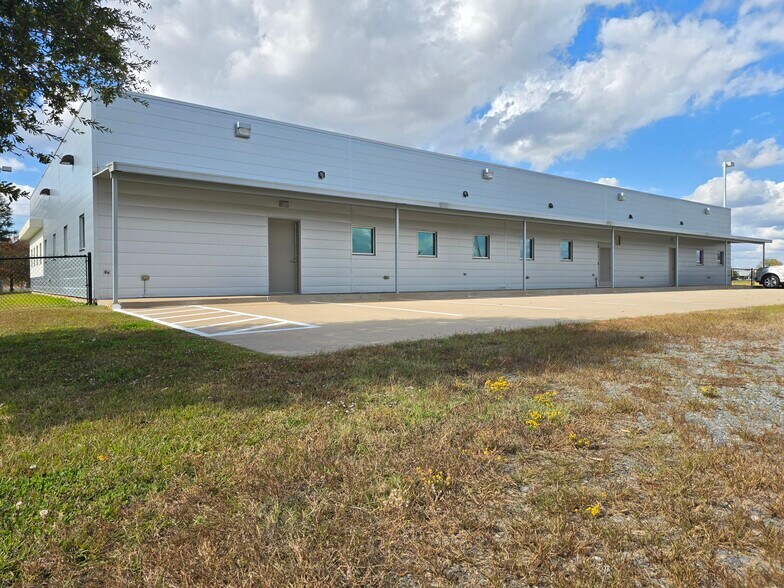 More Photos Of 5486 Airline Dr, Bossier City Office For Sale