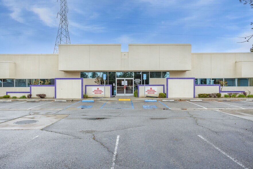 More Photos Of 4200 Buck Owens Blvd, Bakersfield Medical For Sale