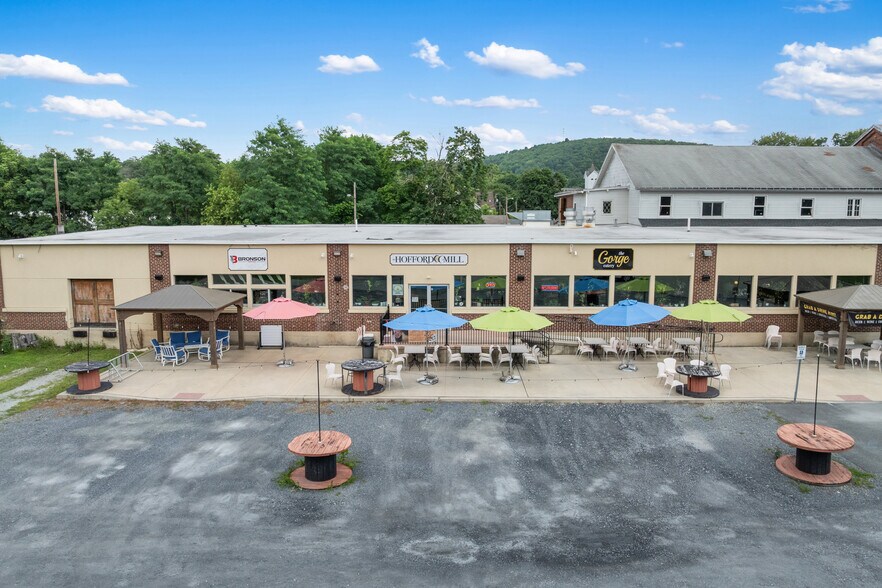 More Photos Of 500 Bridge St, Weissport Restaurant For Sale