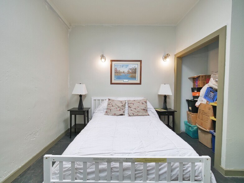 More Photos Of 9614-9616 MacArthur Blvd, Oakland Specialty For Sale