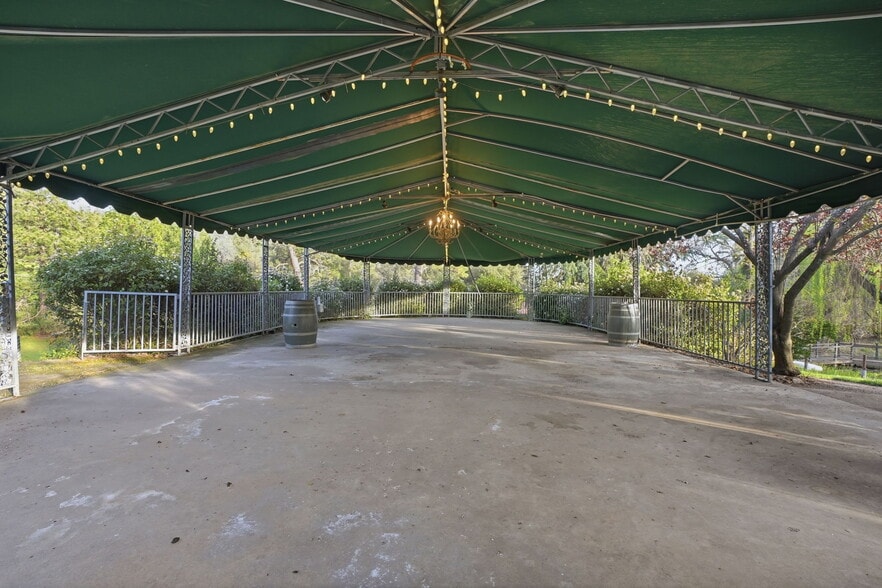 More Photos Of 21645 Parrotts Ferry Rd, Sonora Specialty For Sale