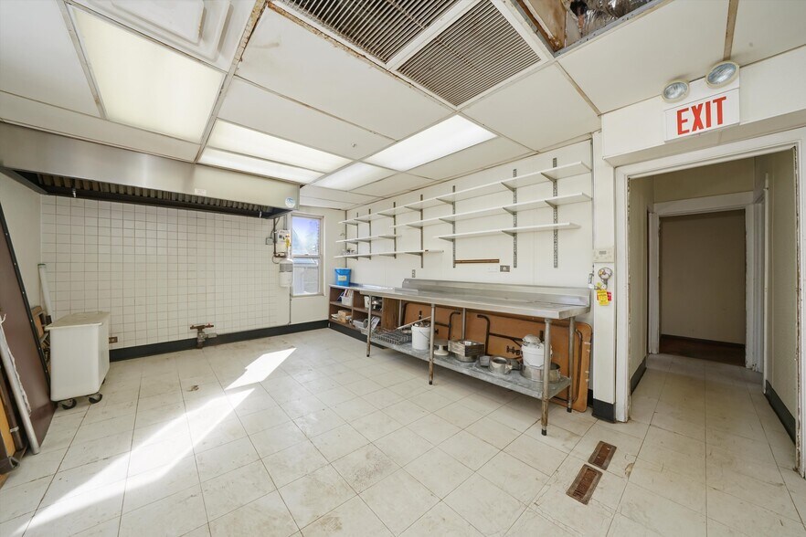 More Photos Of 417-429 Temple Ave, Highland Park General Retail For Sale