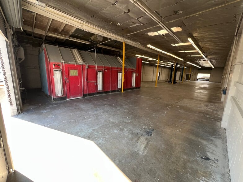 More Photos Of 500 S Raymond Ave, Fullerton Warehouse For Lease