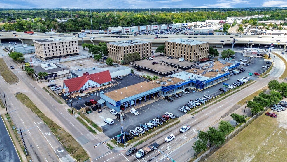 More Photos Of 4622 Dacoma Street, Houston General Retail For Sale