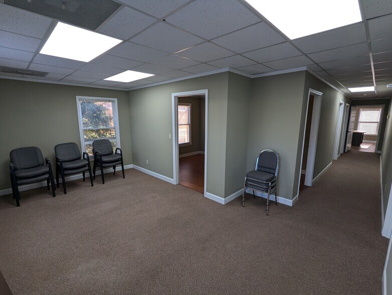 More Photos Of 2440 Sandy Plains Rd, Marietta Office For Sale