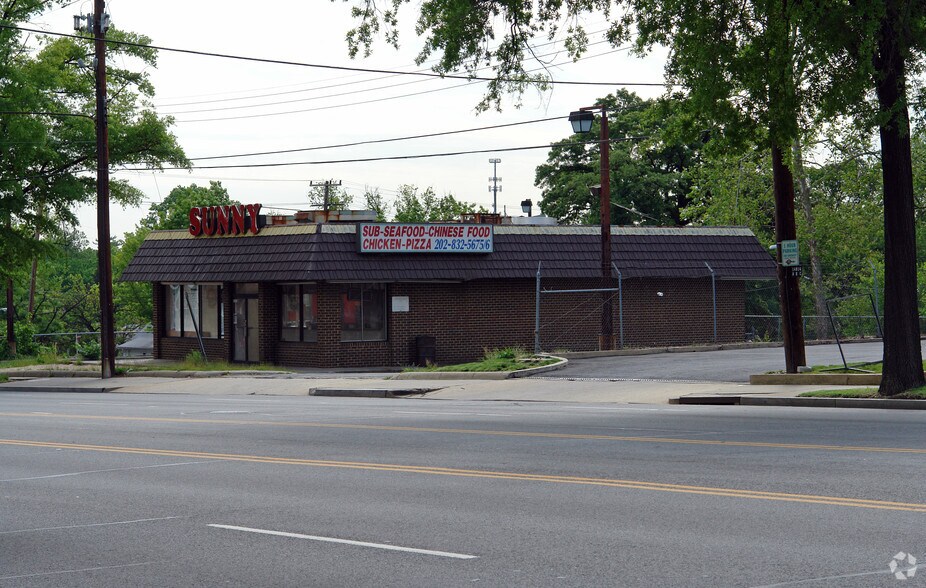 More Photos Of 3131 Rhode Island Ave NE, Washington Fast Food For Sale