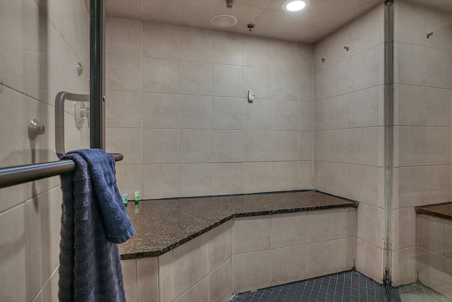 More Photos Of 16W621 S Frontage Rd, Willowbrook Hotel For Sale