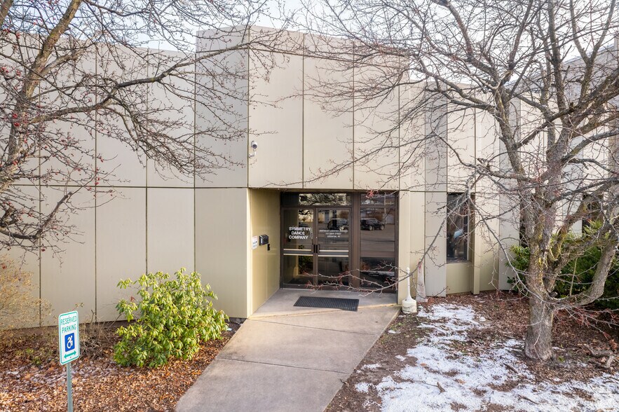 More Photos Of 733 Davis St, Scranton Industrial For Sale