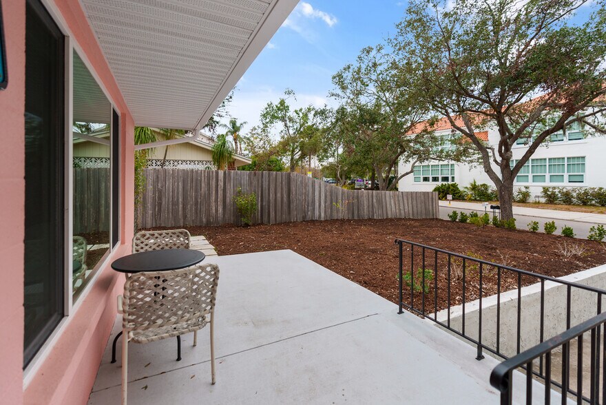 More Photos Of 974 Tennessee Ln, Sarasota Apartments For Sale