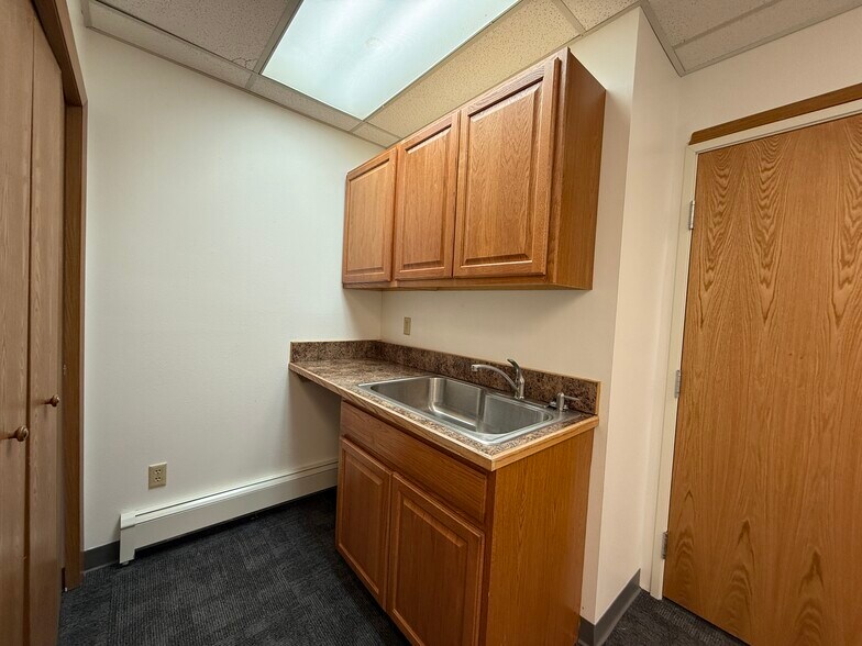 More Photos Of 130 Trading Bay Rd, Kenai Office For Lease