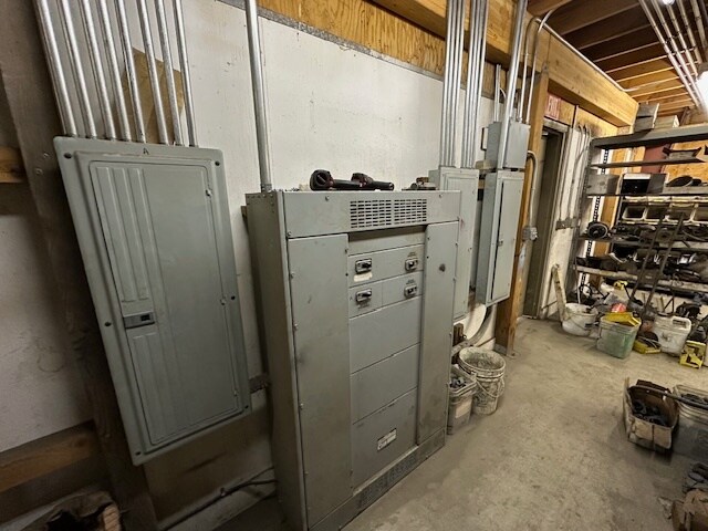 More Photos Of 2810 Big Bear Ridge Rd, Deary Warehouse For Sale