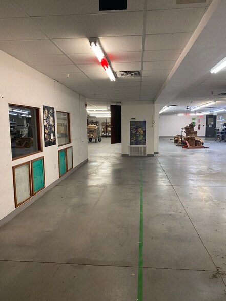 More Photos Of 2910 S Glenn Ave, Oklahoma City Manufacturing For Lease