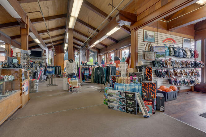 More Photos Of 170 N Lake Blvd, Tahoe City Storefront For Lease