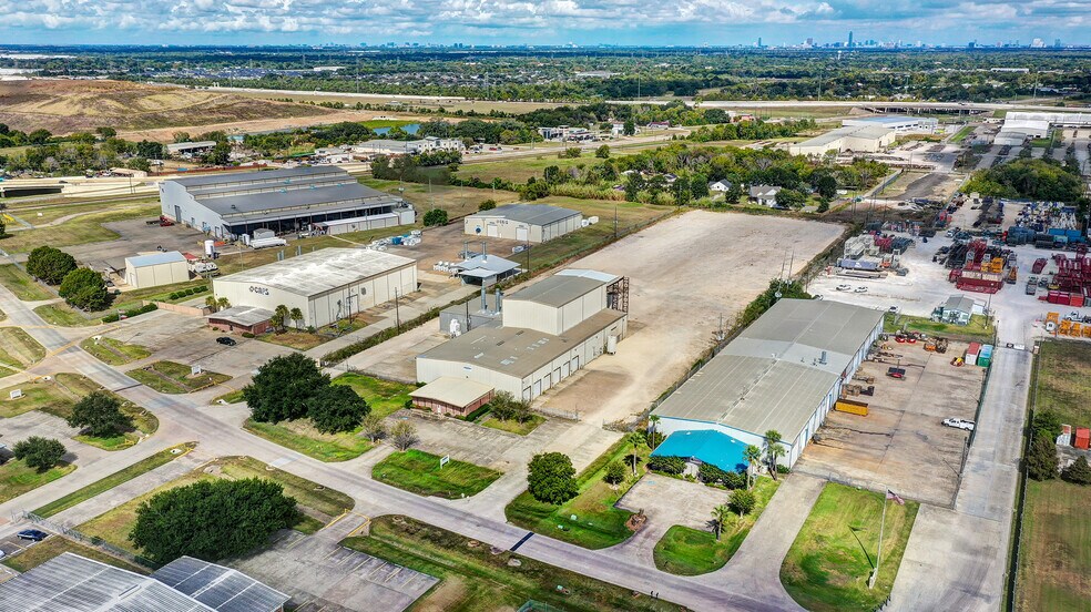 More Photos Of 55 Southbelt Industrial Dr, Houston Distribution For Lease