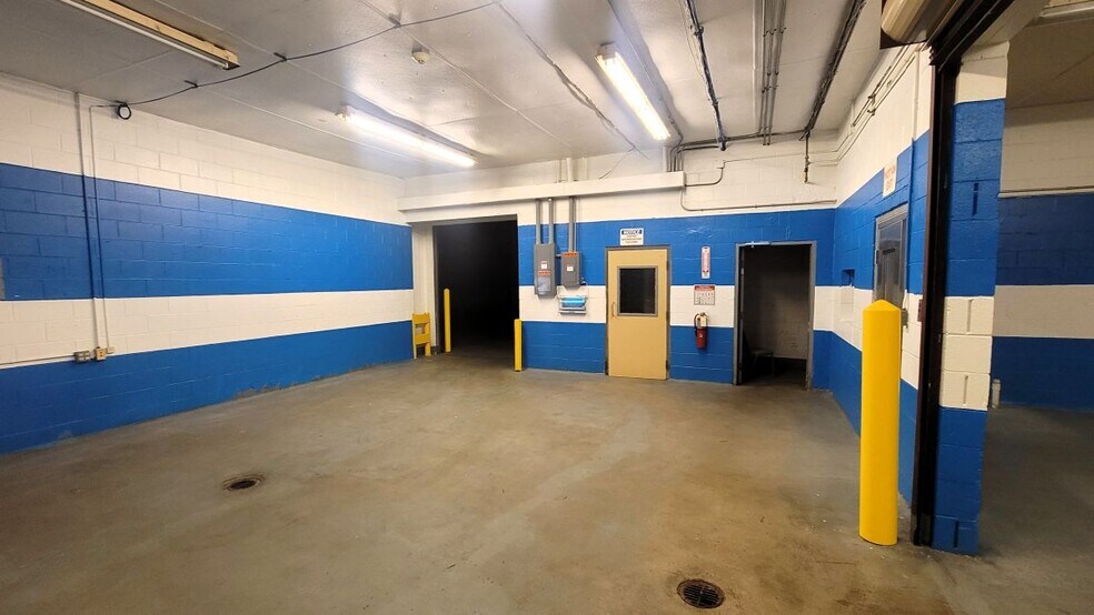 More Photos Of 133 Clovervale Dr, Easley Warehouse For Lease