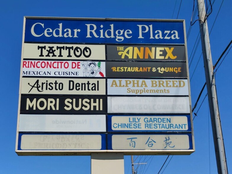 Primary Photo Of 2114 W Algonquin Rd, Lake In The Hills General Retail For Lease