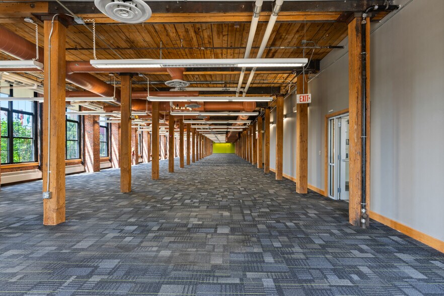 More Photos Of 140 Mill St, Lewiston Office Residential For Sale