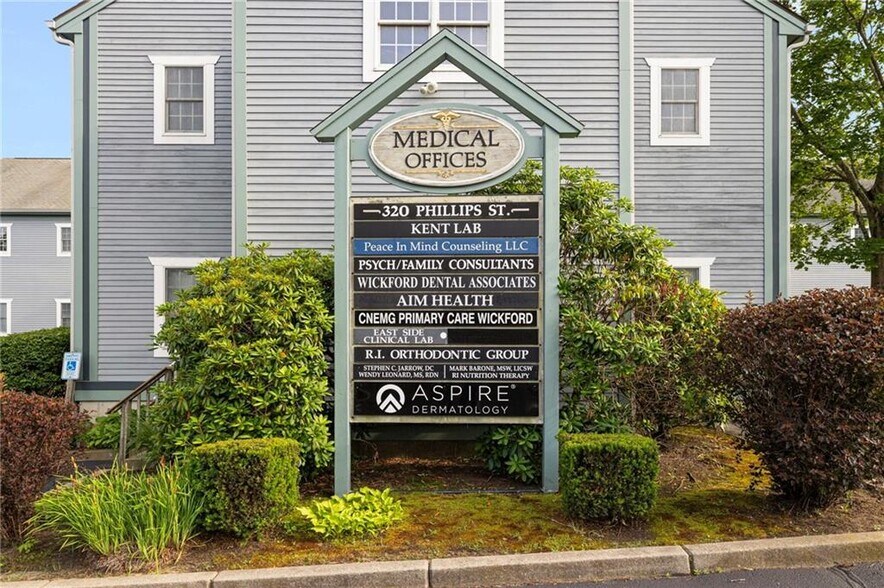 More Photos Of 320 Phillips St, North Kingstown Medical For Sale