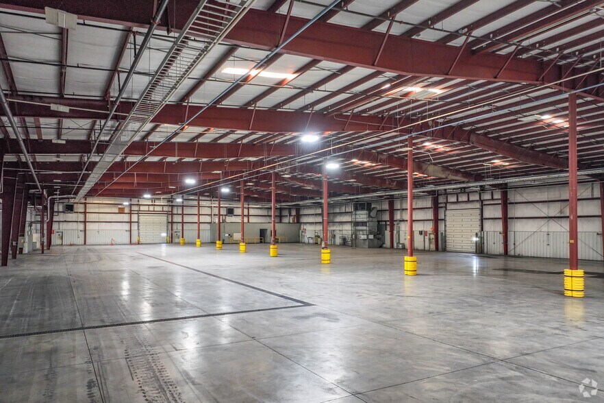 More Photos Of 1729 Pennsylvania Ave, Monaca Manufacturing For Lease