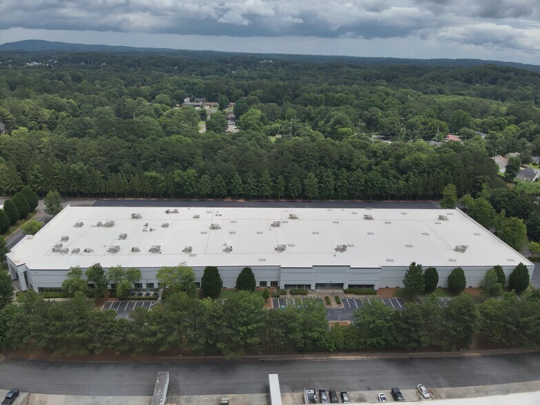 More Photos Of 175 Chastain Meadows Ct, Kennesaw Warehouse For Lease