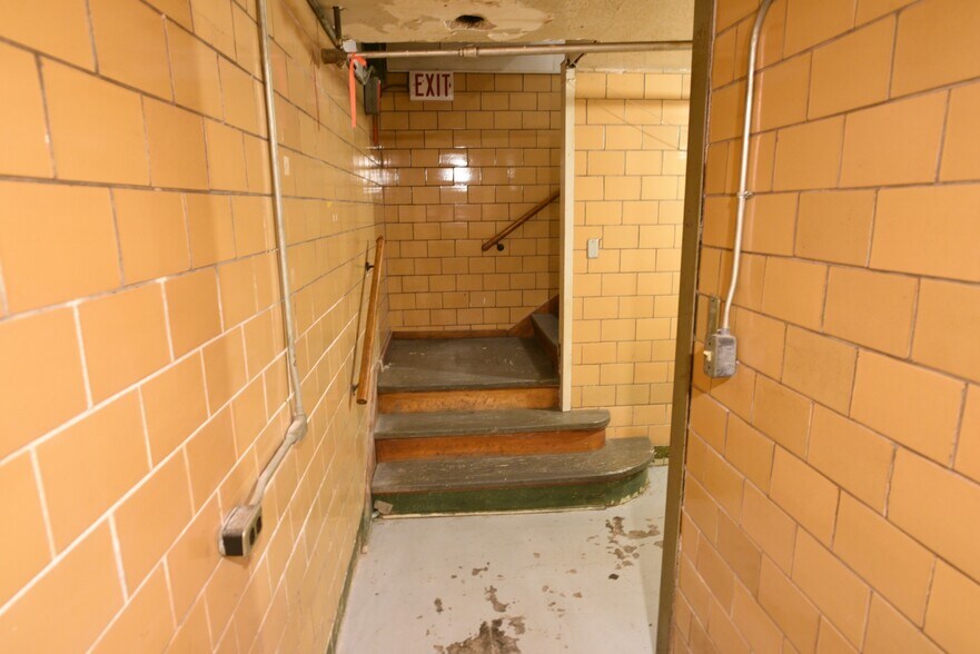 More Photos Of 316 Main Street West, Ashland Storefront Retail Office For Sale