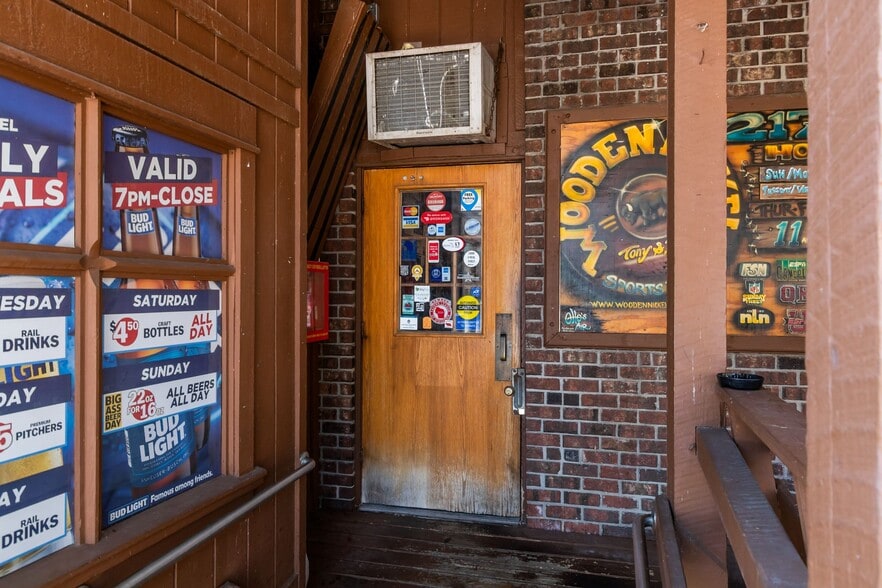 More Photos Of 217 E College Ave, Appleton Restaurant For Sale