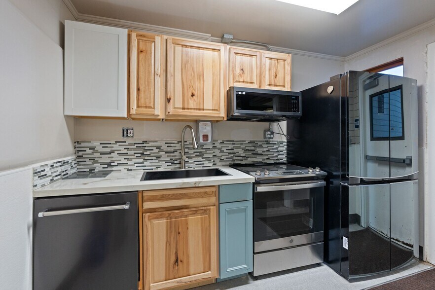 More Photos Of 130 E Alvarado St, Fallbrook Office For Sale