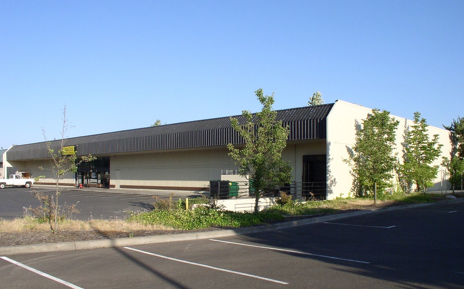 More Photos Of 1132 N Hayden Meadows Dr, Portland Unknown For Lease