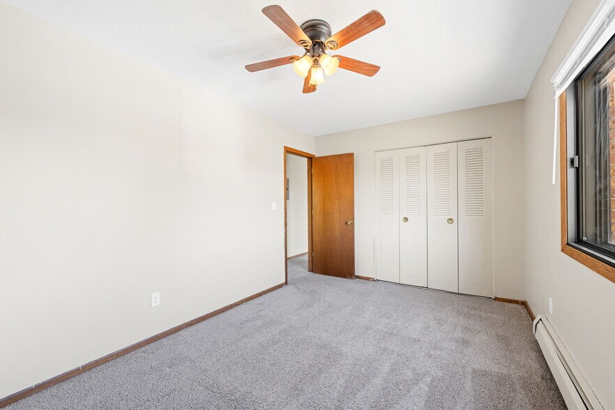 More Photos Of 371 Old Highway 8 SW, New Brighton Apartments For Sale