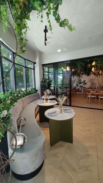 More Photos Of 560 Dutch Valley Rd NE, Atlanta Apartments For Sale