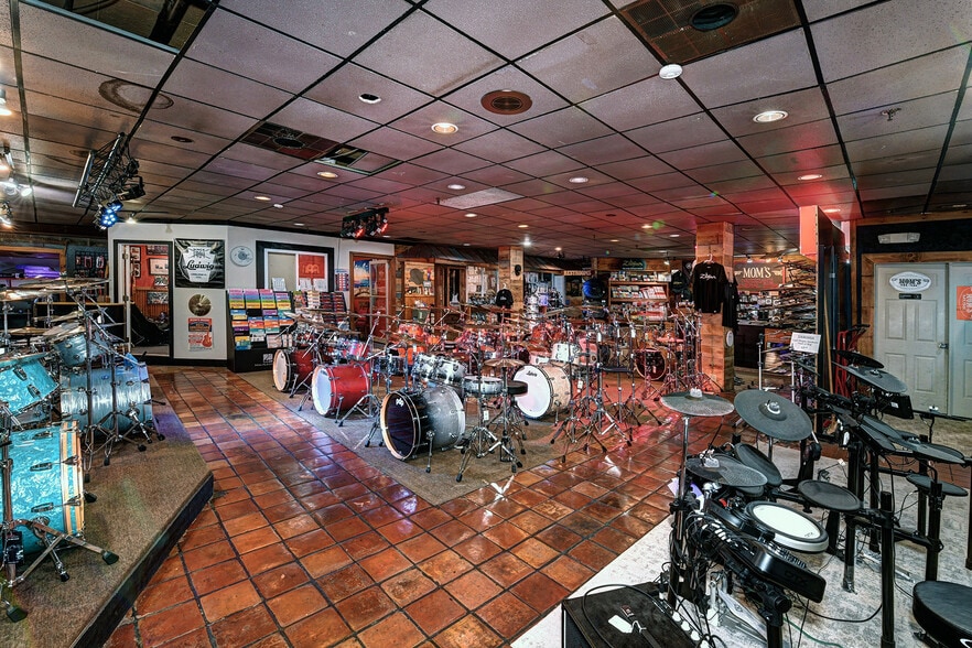 More Photos Of 1900 Mellwood Ave, Louisville Freestanding For Sale