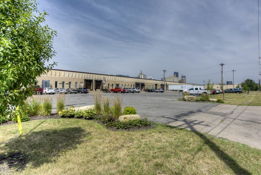 More Photos Of 240 Fillmore Ave E, Saint Paul Light Manufacturing For Lease
