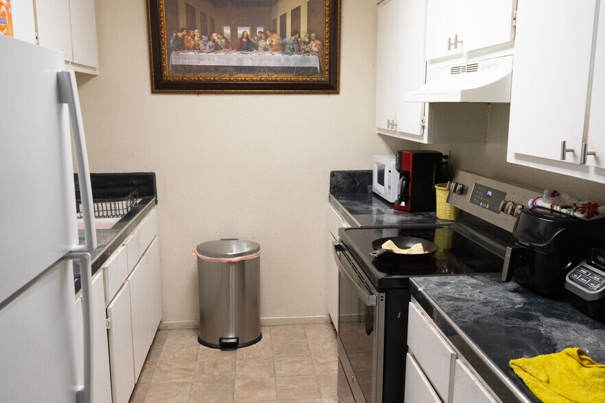 More Photos Of 1491-1499 Bellevue Rd, Atwater Apartments For Sale