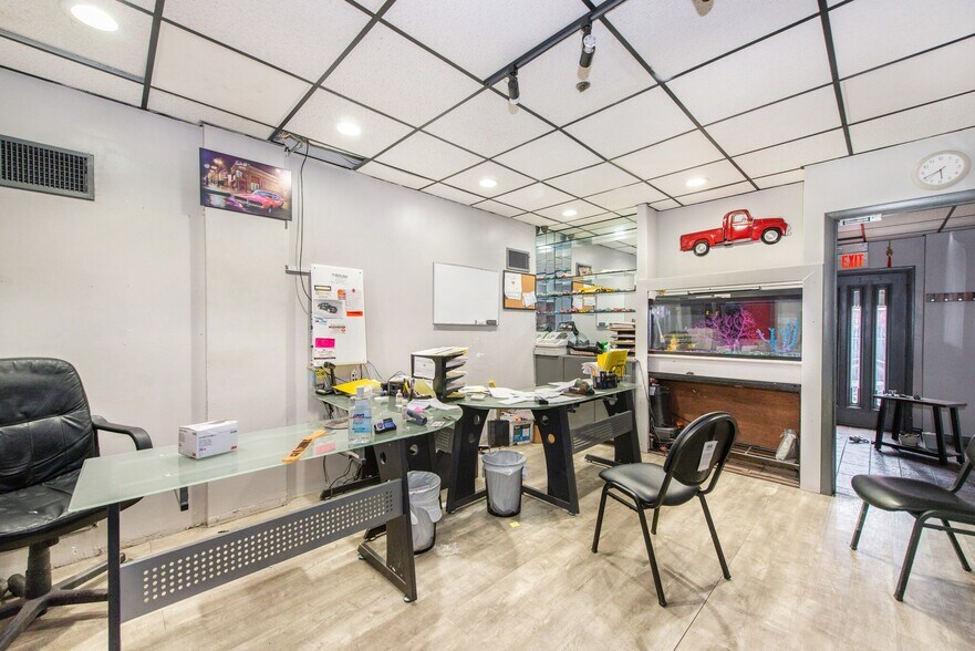 More Photos Of 860 Market St, Paterson Service For Lease