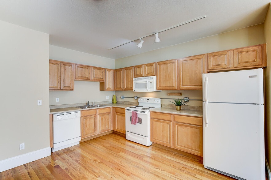 More Photos Of 1432 Pennsylvania St, Denver Apartments For Sale