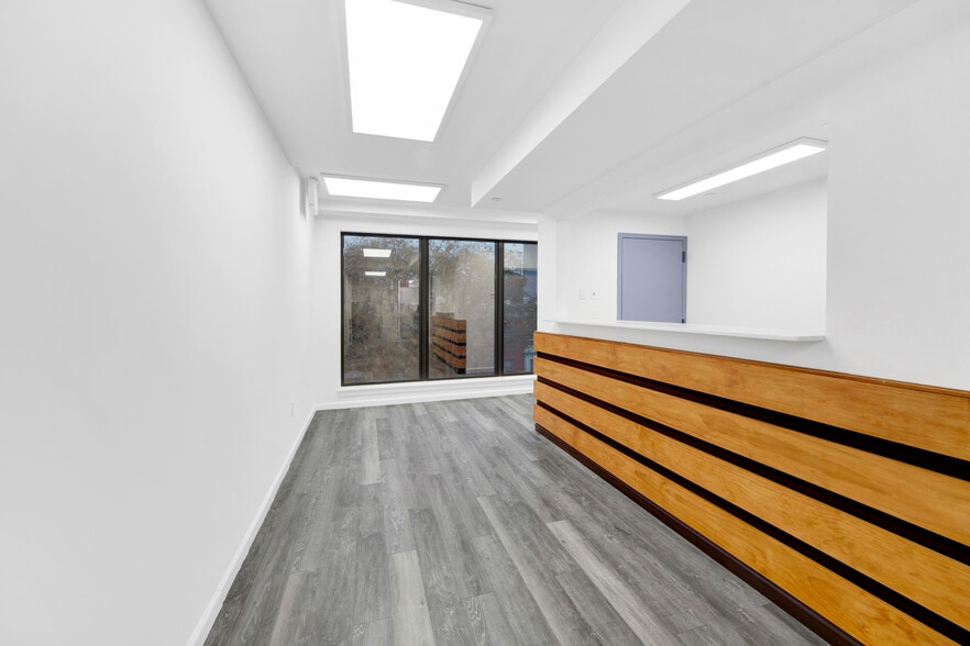 More Photos Of 505 168th 4th Fl St, New York Healthcare For Lease