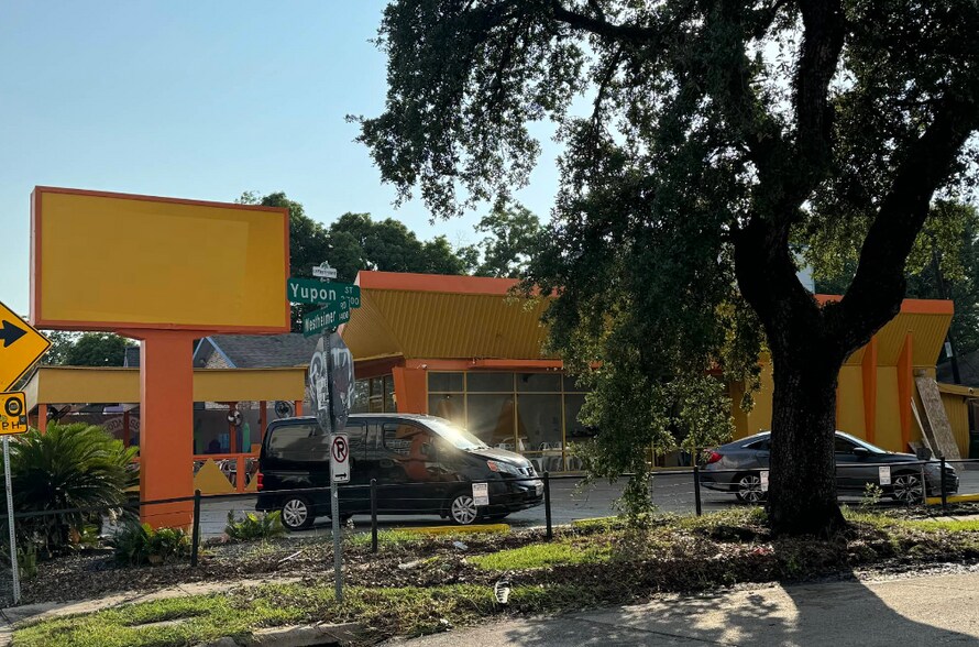 More Photos Of 1402 Westheimer Rd, Houston Restaurant For Lease