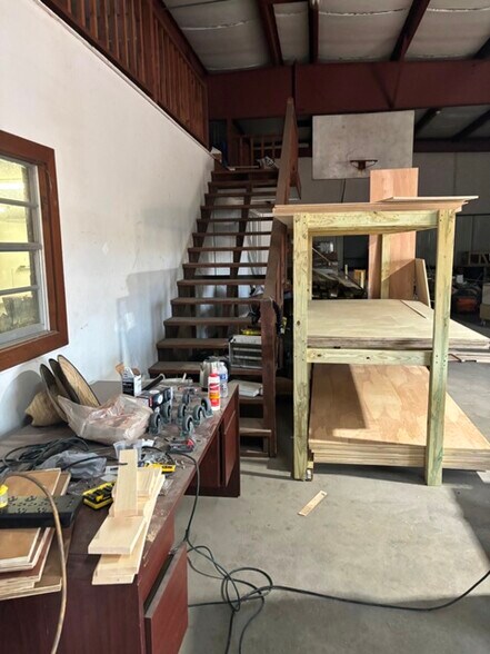 More Photos Of 12111 Henry St, Claxton Distribution For Sale