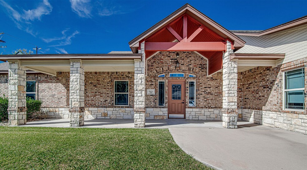 More Photos Of 2107 Fort Worth Hwy, Weatherford Medical For Lease