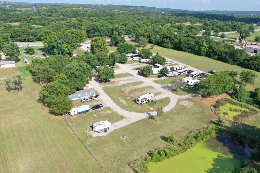 More Photos Of 2116 Highway 77 S, Davis Trailer Camper Park For Sale