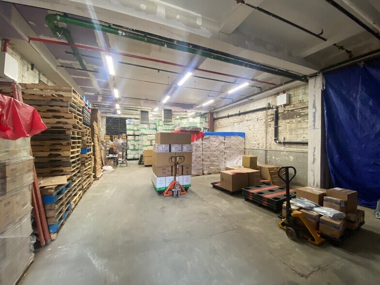 More Photos Of 264 41st St, Brooklyn Warehouse For Lease