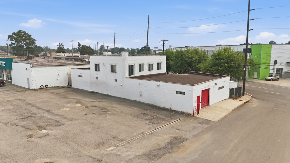 Primary Photo Of 20 Denton Ave, Garden City Park Service For Lease