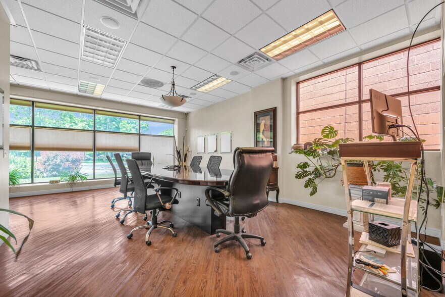 More Photos Of 1345 S Main St, Salt Lake City Freestanding For Lease