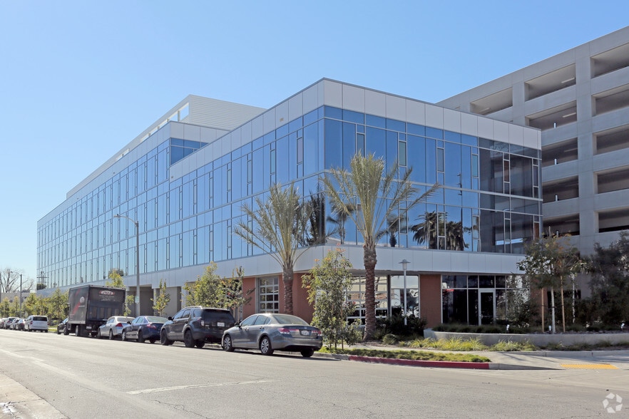 More Photos Of 959 Seward St, Los Angeles Office For Lease